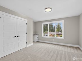 15008 75th Avenue NE, Kenmore WA 98028