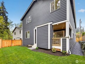 15008 75th Avenue NE, Kenmore WA 98028