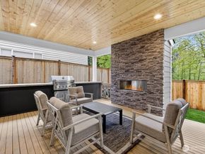 15008 75th Avenue NE, Kenmore WA 98028
