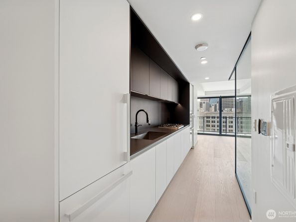 300 Virginia Street 1107, Seattle WA 98121