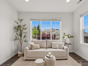 21113 46th Place W, Lynnwood WA 98036