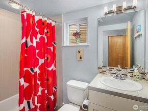 3010 NE 55th Street, Seattle WA 98105