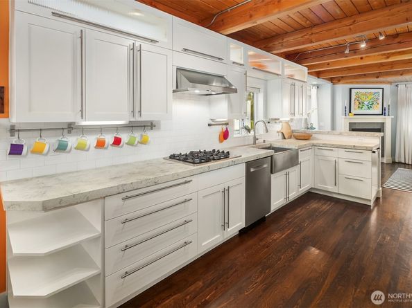 3010 NE 55th Street, Seattle WA 98105