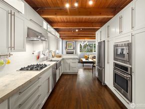 3010 NE 55th Street, Seattle WA 98105