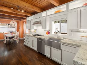 3010 NE 55th Street, Seattle WA 98105