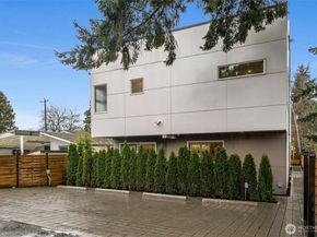 8848 20th Avenue SW, Seattle WA 98106