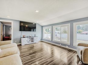 908 9th Street NE, Auburn WA 98002