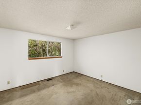 31446 28th Place SW, Federal Way WA 98023