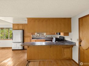 31446 28th Place SW, Federal Way WA 98023