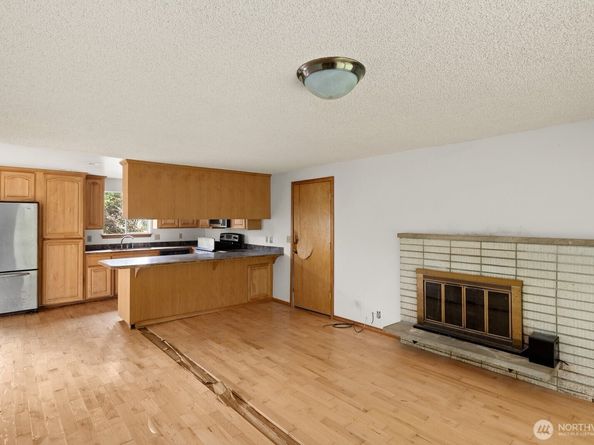 31446 28th Place SW, Federal Way WA 98023