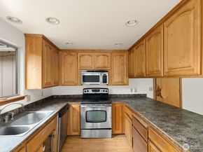 31446 28th Place SW, Federal Way WA 98023