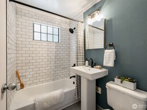 1515 NE 190th Street, Shoreline WA 98155