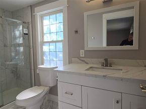 12053 70 Avenue S, Seattle WA 98178