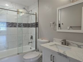 12053 70 Avenue S, Seattle WA 98178