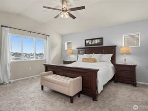 1230 Baker Heights Loop, Bremerton WA 98312