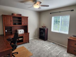 1230 Baker Heights Loop, Bremerton WA 98312