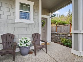 1230 Baker Heights Loop, Bremerton WA 98312