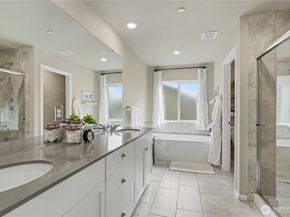 1230 Baker Heights Loop, Bremerton WA 98312