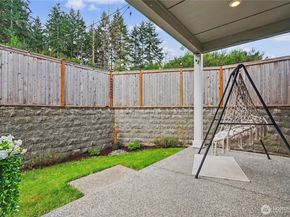 1230 Baker Heights Loop, Bremerton WA 98312