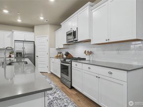 1230 Baker Heights Loop, Bremerton WA 98312