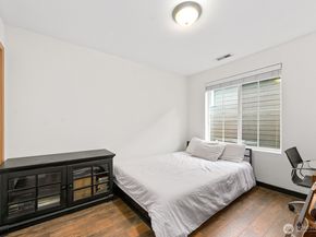 877 5th Pl NE, Issaquah WA 98029