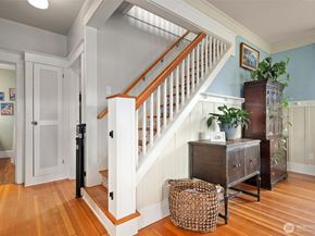 724 S Summit Avenue, Bremerton WA 98312