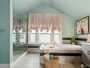 724 S Summit Avenue, Bremerton WA 98312