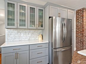 724 S Summit Avenue, Bremerton WA 98312