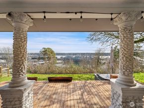 724 S Summit Avenue, Bremerton WA 98312