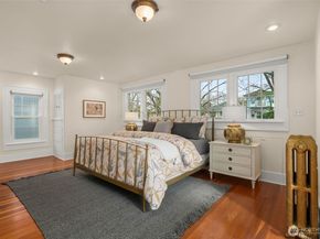 5241 16th Avenue NE, Seattle WA 98105