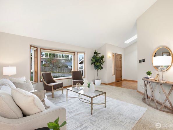 8823 10th Drive SE, Everett WA 98208