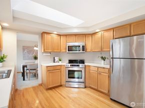 8823 10th Drive SE, Everett WA 98208