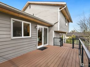 8823 10th Drive SE, Everett WA 98208