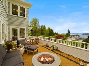 246 Dorffel Drive E, Seattle WA 98112