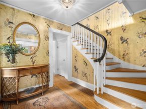 246 Dorffel Drive E, Seattle WA 98112