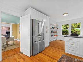 246 Dorffel Drive E, Seattle WA 98112