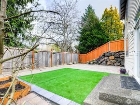 22718 SE 12th Place, Sammamish WA 98075