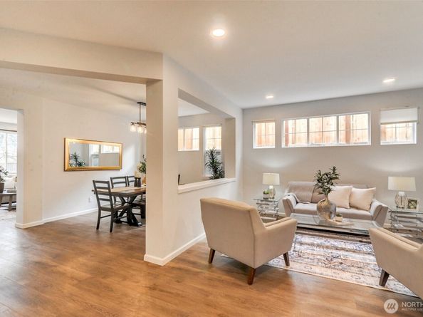 22718 SE 12th Place, Sammamish WA 98075