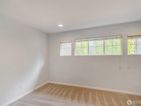 22718 SE 12th Place, Sammamish WA 98075