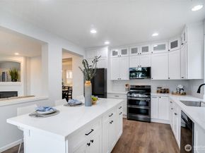 22718 SE 12th Place, Sammamish WA 98075