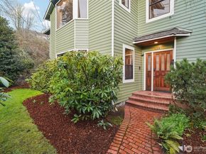1114 2nd Avenue N, Seattle WA 98109