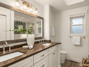 26018 SE 38th Court, Sammamish WA 98029