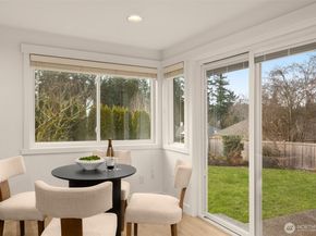 26018 SE 38th Court, Sammamish WA 98029