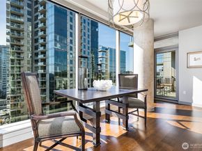 10650 NE 9th Place 1122, Bellevue WA 98004