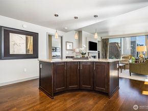 10650 NE 9th Place 1122, Bellevue WA 98004