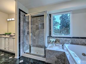 13133 NE 74th Street, Kirkland WA 98033