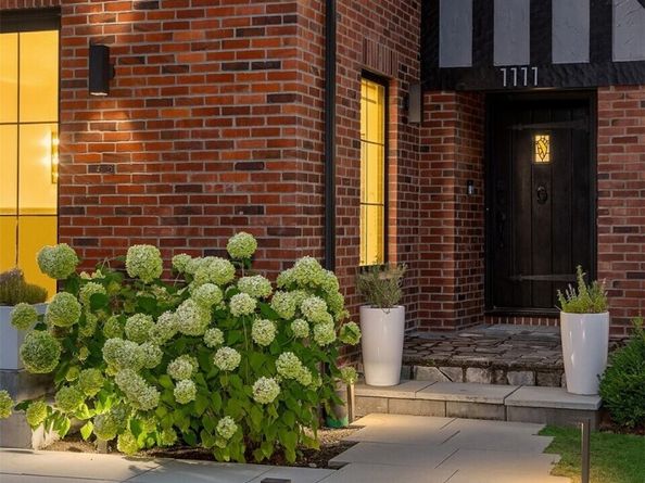 1111 37th Avenue E, Seattle WA 98112