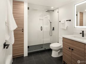 1111 37th Avenue E, Seattle WA 98112