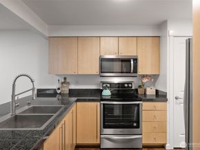 11307 NE 128th Street G101, Kirkland WA 98034