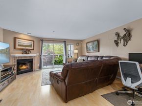 15809 Waynita Way NE G204, Bothell WA 98011